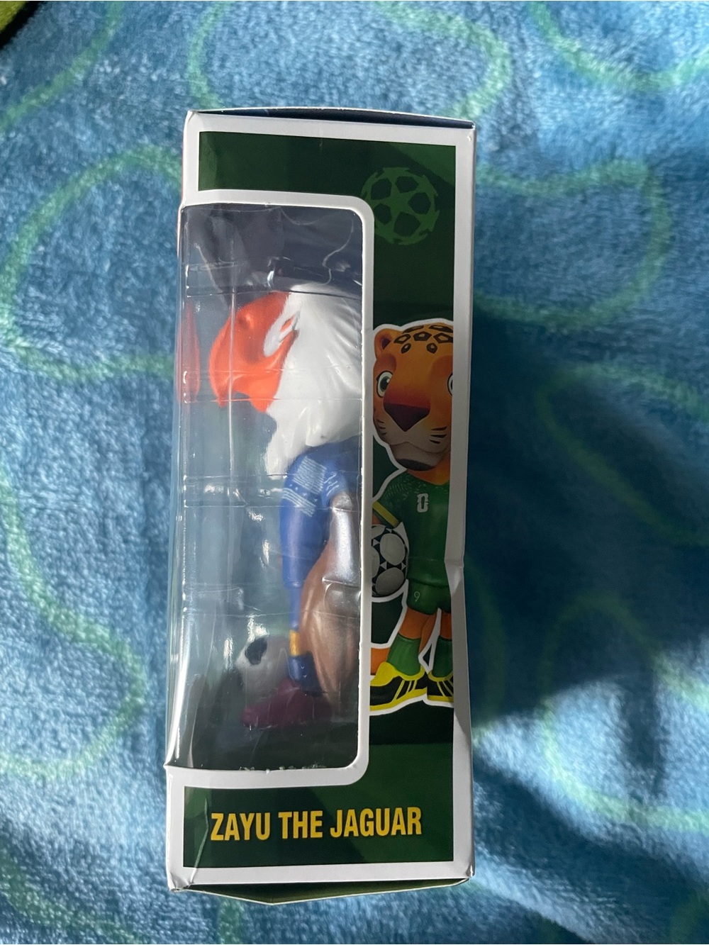 FIFA 2026 Official Mascot Figurine Set - Green/Blue/Red Accents - Picture 12 of 14